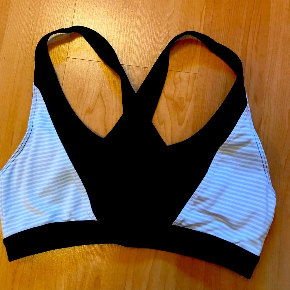 Oiselle reversible sports bra size 6/34B